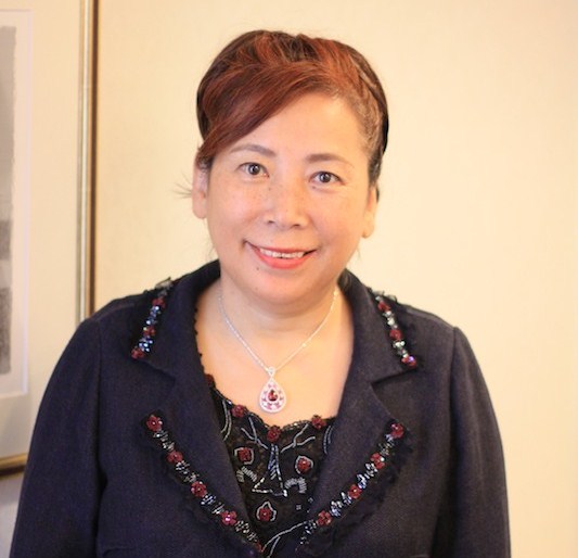 由井寅子先生 由井寅子先生