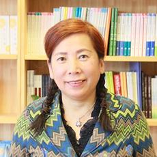 由井寅子さん 由井寅子さん